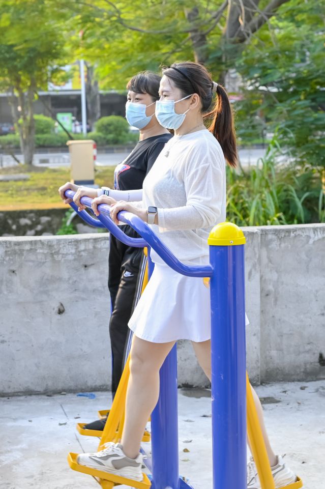 221111-【公益體彩進(jìn)社區(qū)-南區(qū)】守護(hù)健康，有我添“彩” 公益體彩走進(jìn)中山良都社區(qū) (156).
