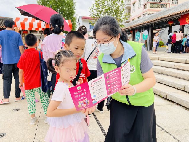 三鄉(xiāng)鎮(zhèn)開展“識(shí)毒防毒入民心，同心共建無毒墻”宣傳活動(dòng)圖片5.JPG